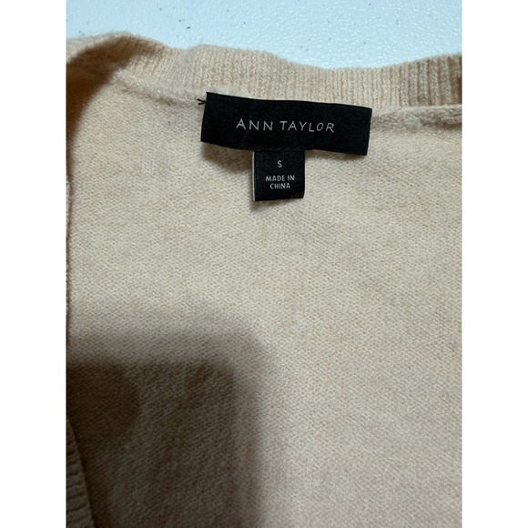 Ann Taylor Sweater Womens Sz Small Pink Alpaca Blend Knit V Neck - Picture 2 of 6